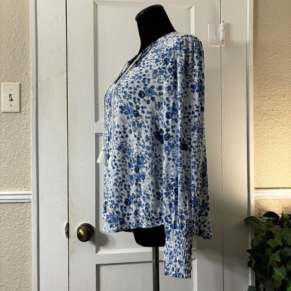 Lucky Brand Pullover Tassel Tie Smocked Wrists Top - Picture 3 of 14